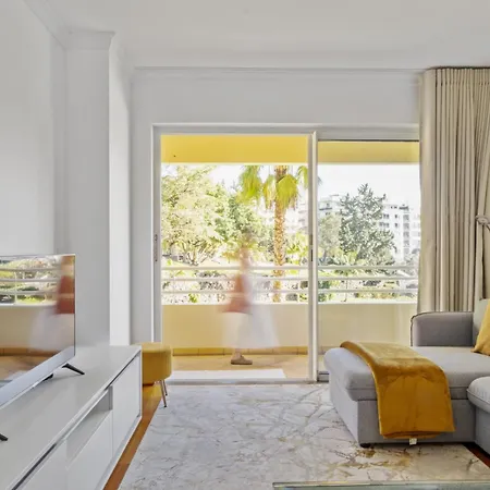 Lux Garden View By Homie